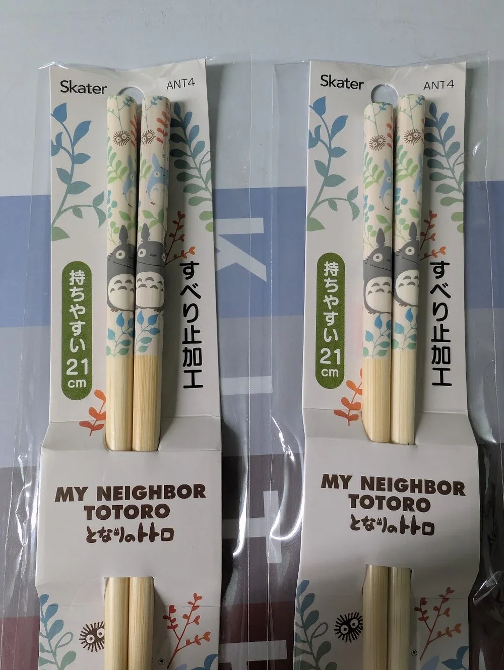Set Of Two New Totoro Chopsticks 21 Cm - White Design